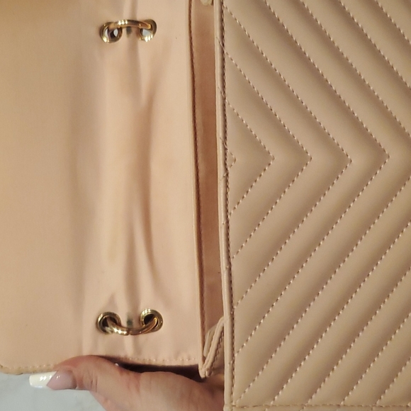 Blush Pink Guess Handbag - Picture 4 of 6